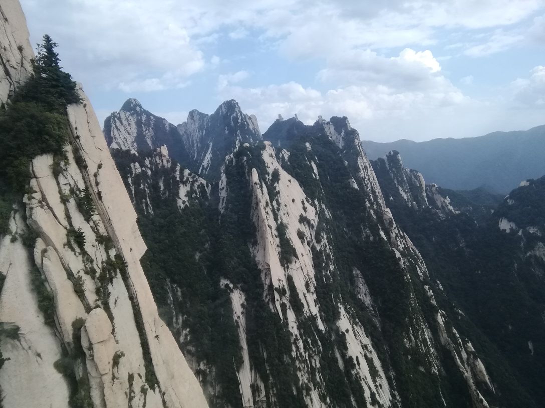 华山