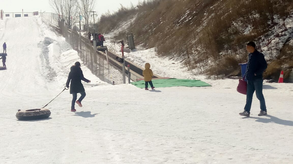 神湖四季滑雪场