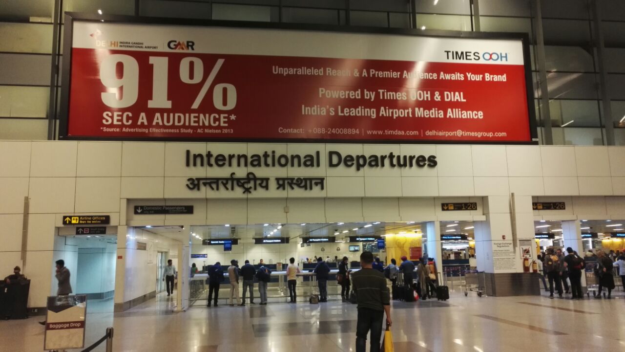 德里国际机场,全称英迪拉·甘地国际机场(英文全称:indira 
