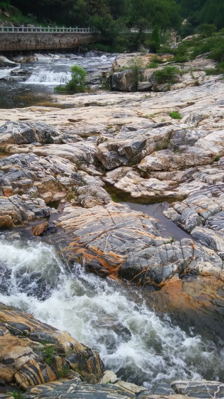 2019彩石溪游玩攻略,泰山彩石溪,水在画上流,沿【去哪儿攻略】