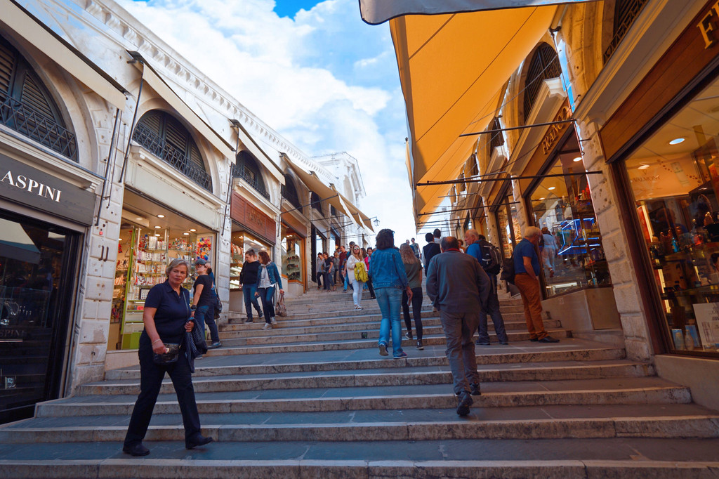 里亚托桥rialto bridge