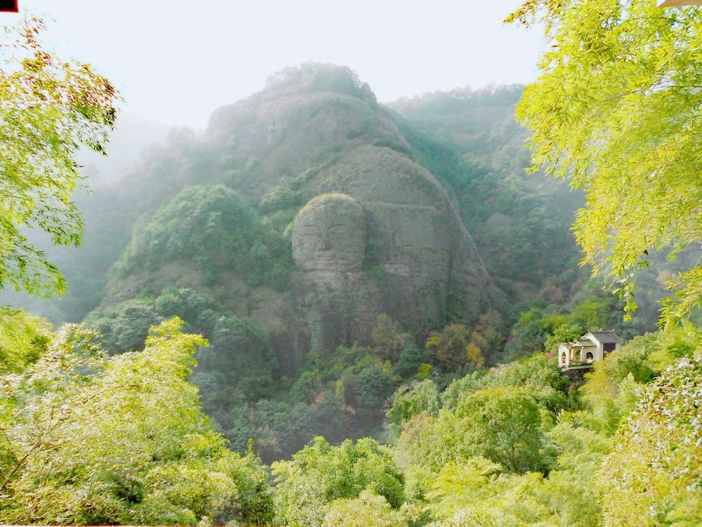 斗岩风景区