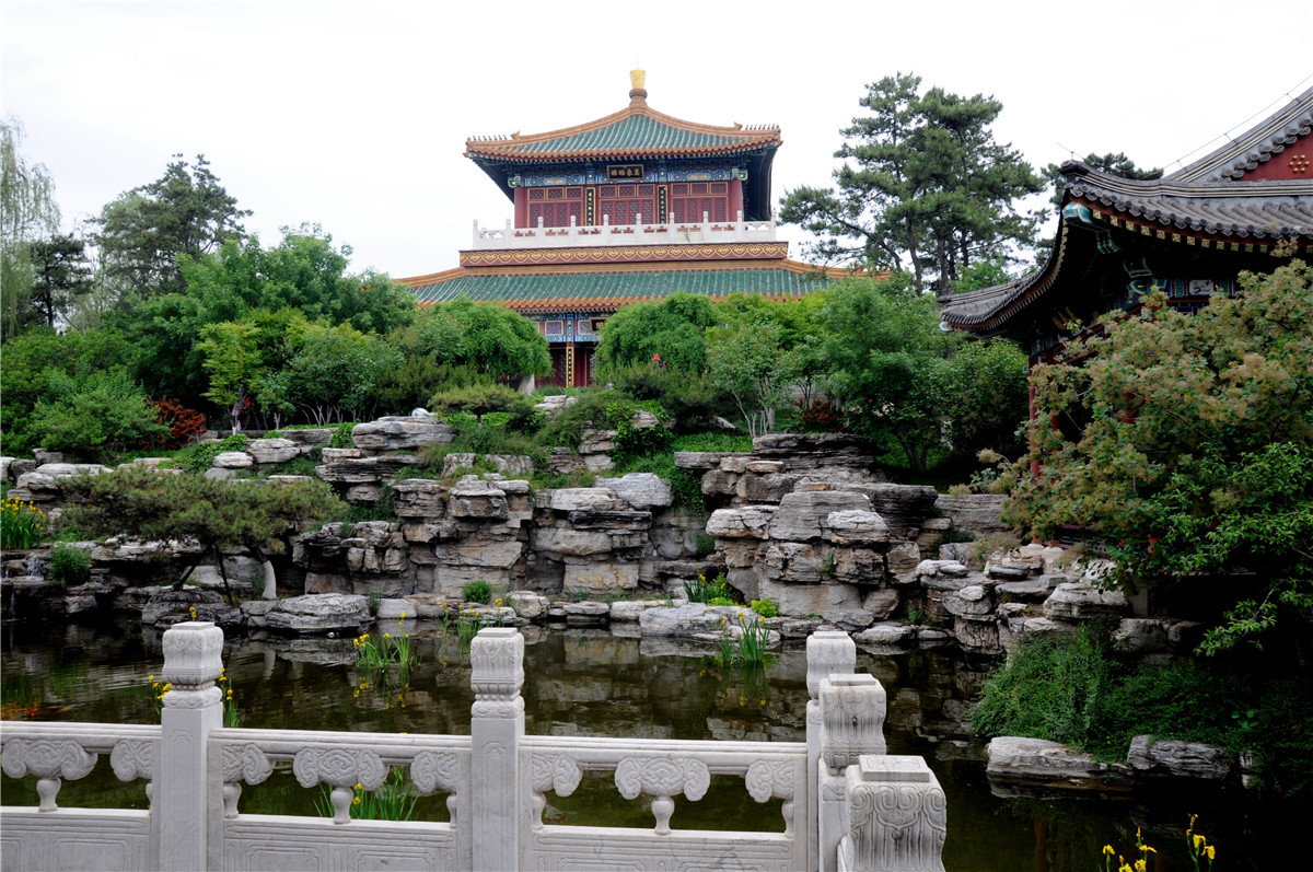 有着皇家园林风格的北京园