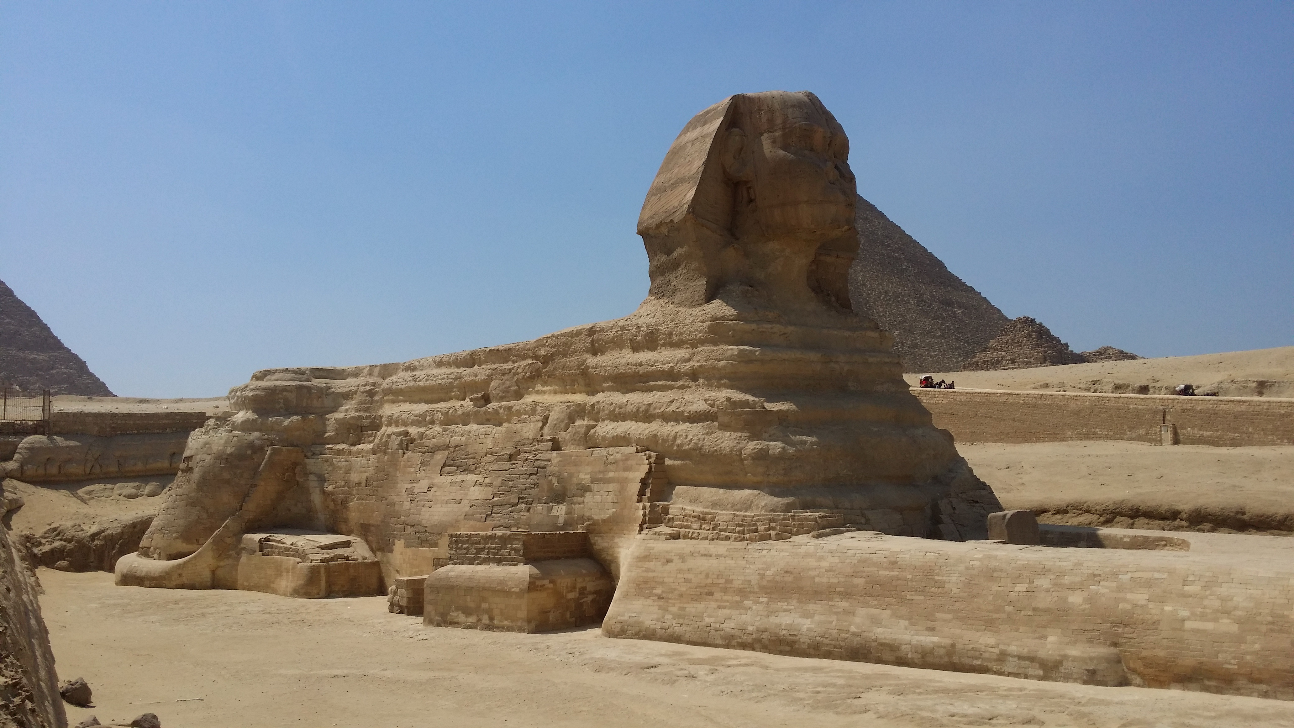 历史上的今天5月25日_1998年埃及狮身人面像（或称“斯芬克斯”）历时10年的修复竣工。