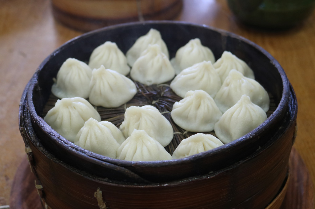 南翔小笼包,这应该是古猗园餐厅的招牌,味道也确实很好.