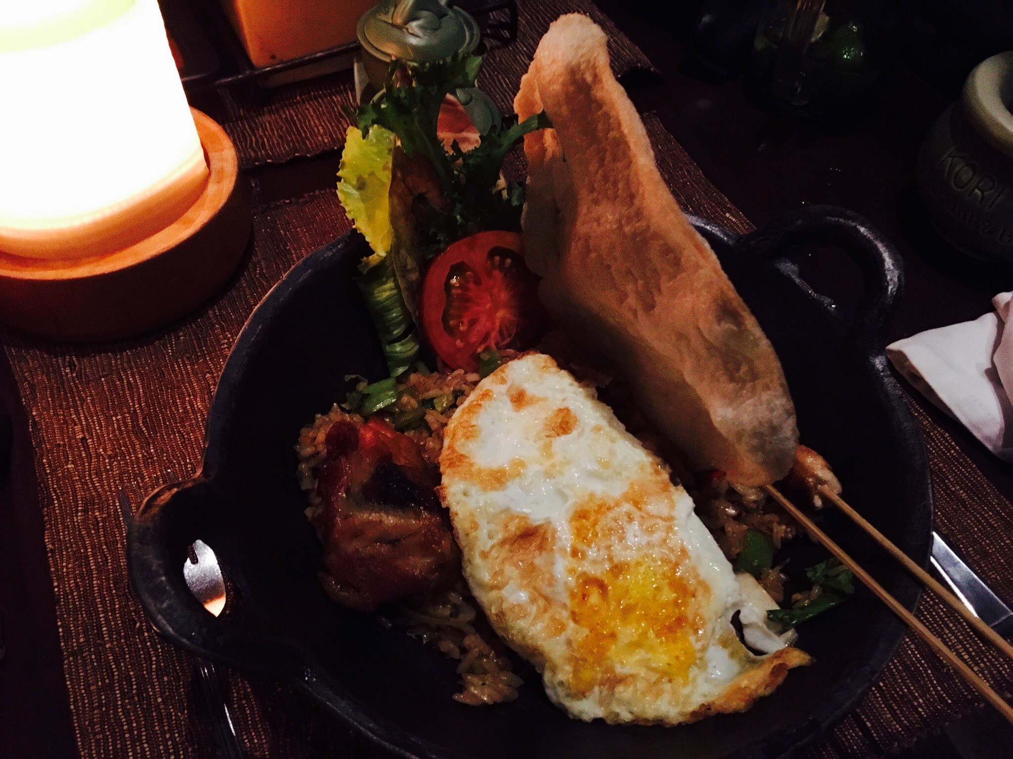 服务员的态度很棒,速度也很快,餐厅的食材很新鲜,摆盘很有讲究,这里