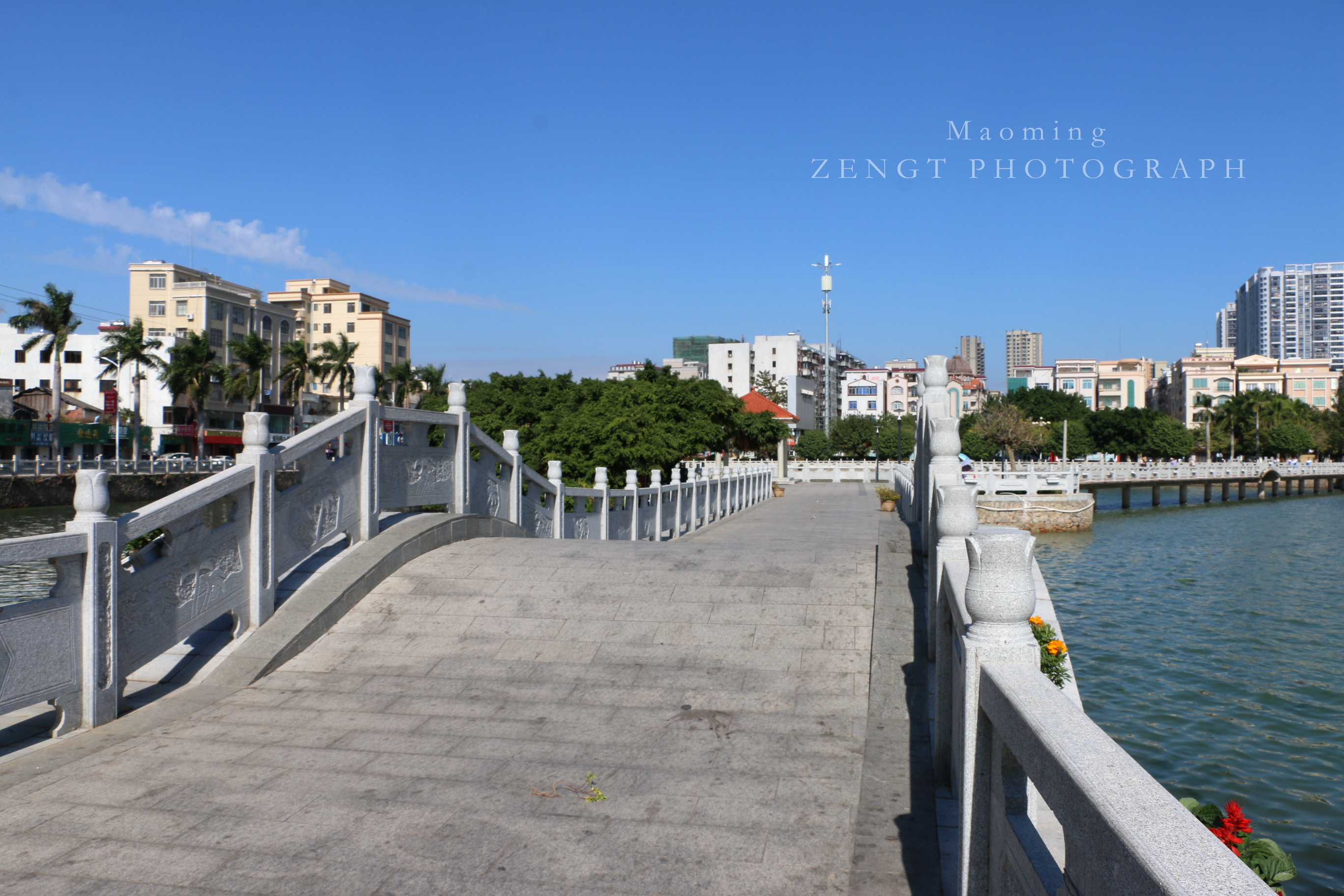 电白区东湖公园.围海填造