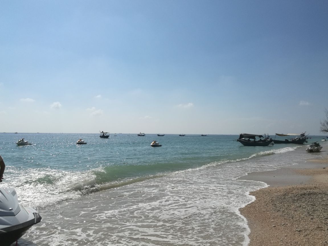 厦门只是名气稍大,海水质量和海滨风光都没有北海漂亮,北海有中国最美