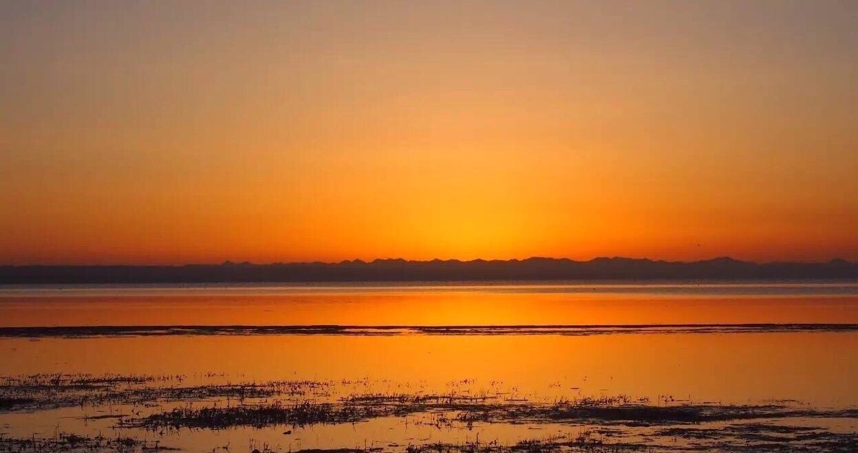 【携程攻略】青海湖黑马河看日出景点,黑马河日出,那是大西北最美的