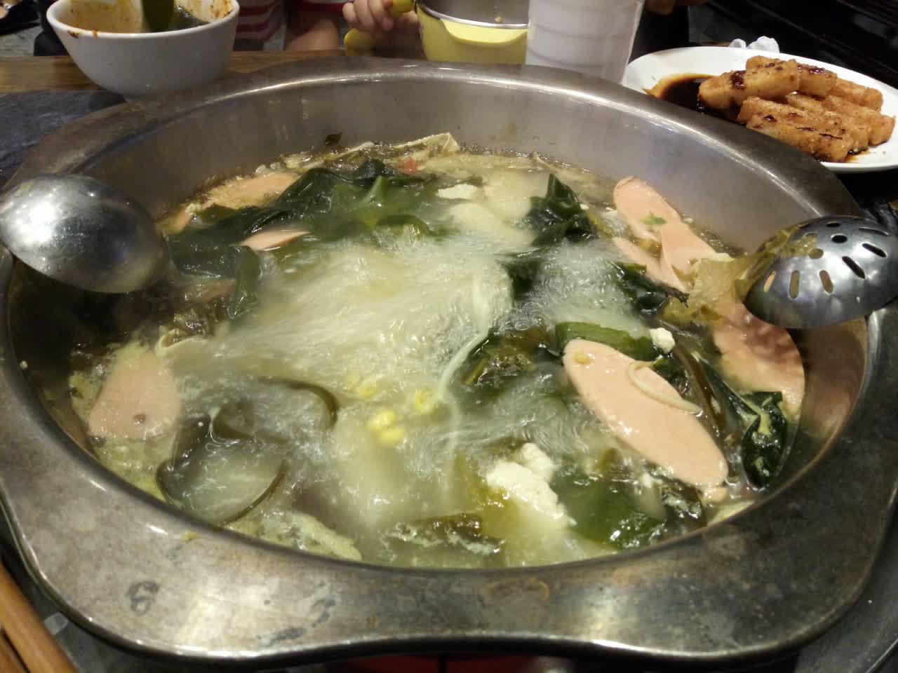 泸州酸菜豆花火锅(共和路店)