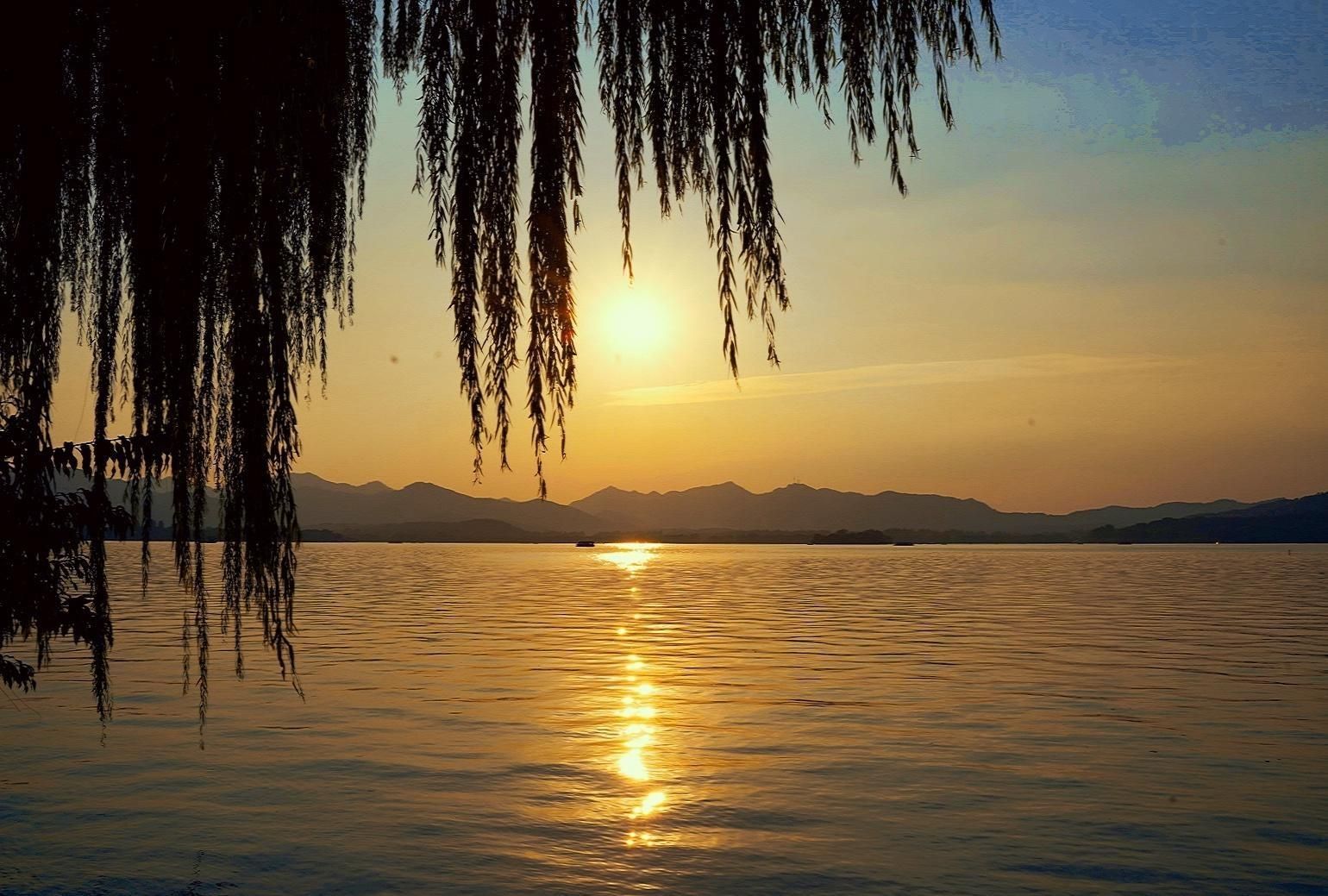 【携程攻略】杭州长桥景点,雷峰夕照——"西湖十景"的
