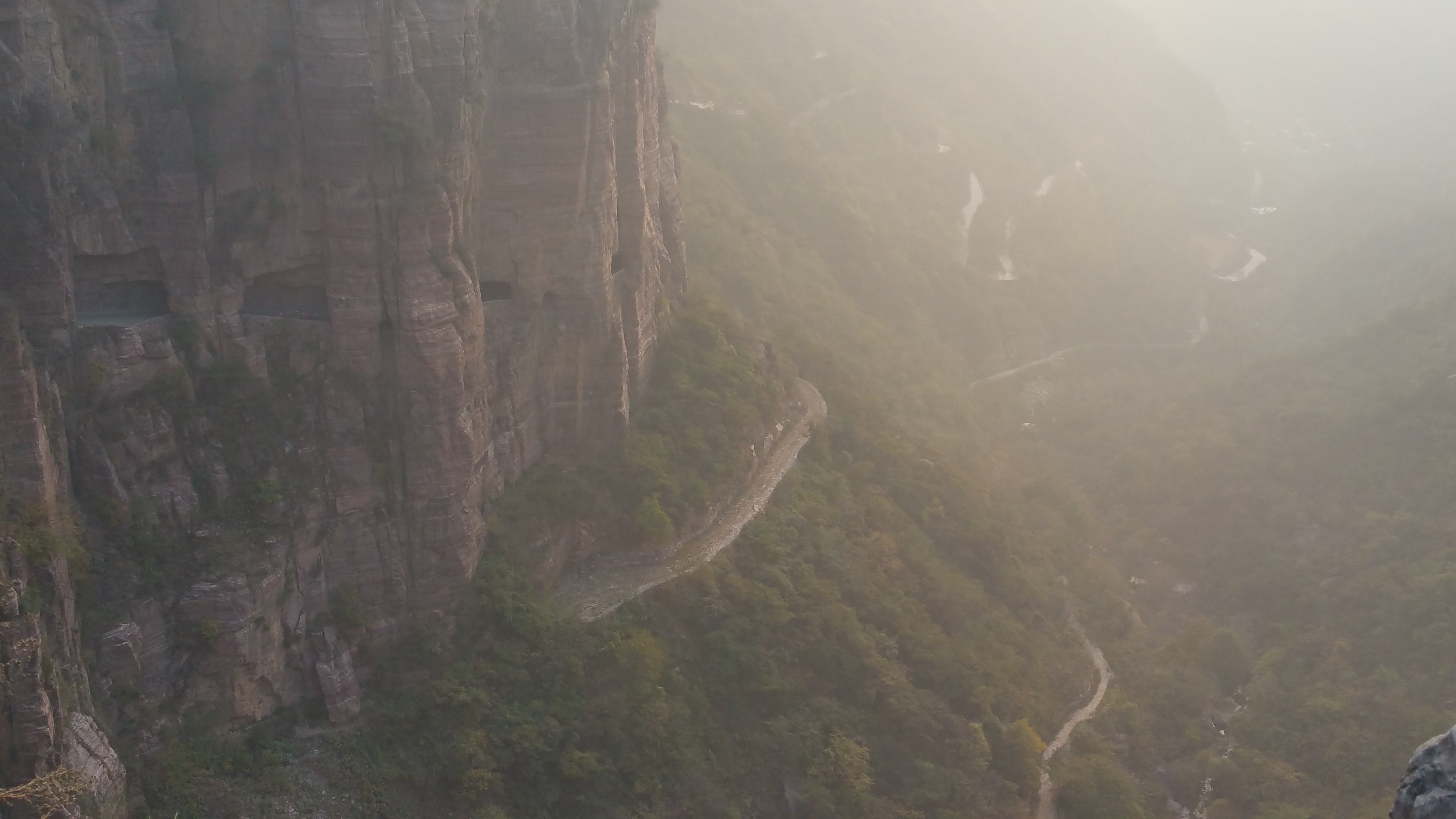 【携程攻略】辉县红岩大峡谷好玩吗,辉县红岩大峡谷景点怎么样_点评