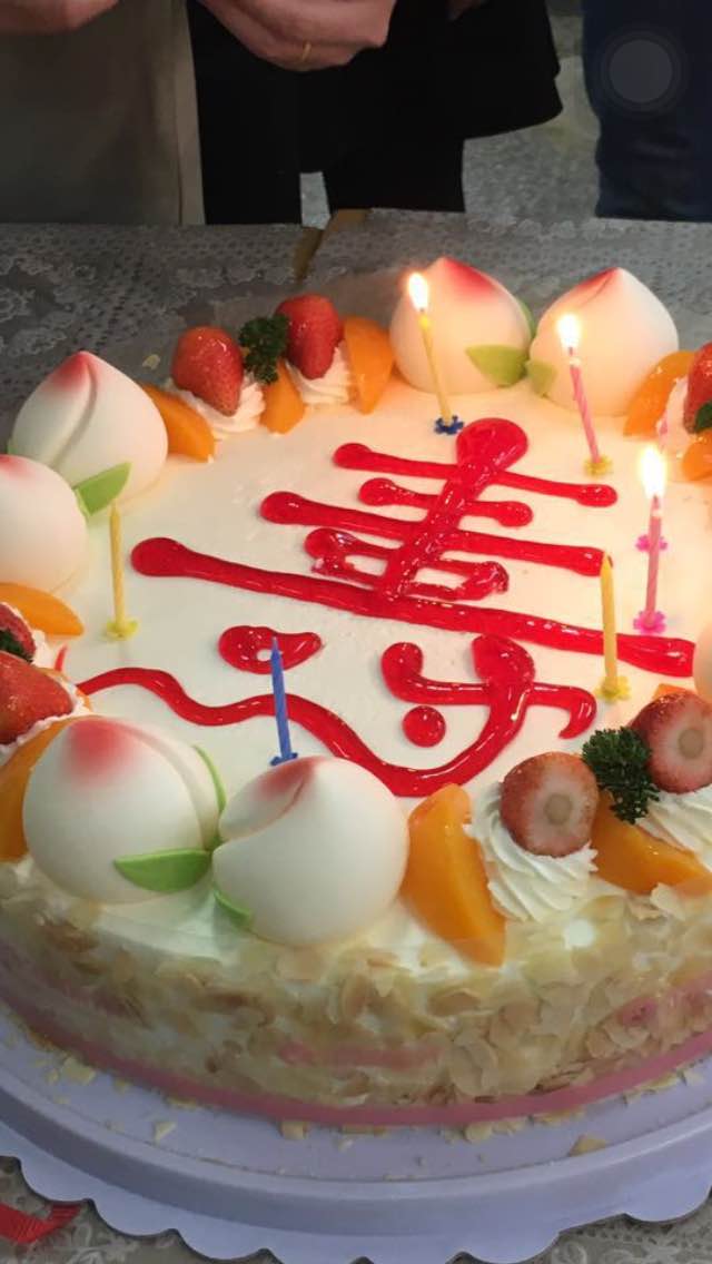 2022金凤成祥(北沙滩二店)美食餐厅,蛋糕是纯乳的,不