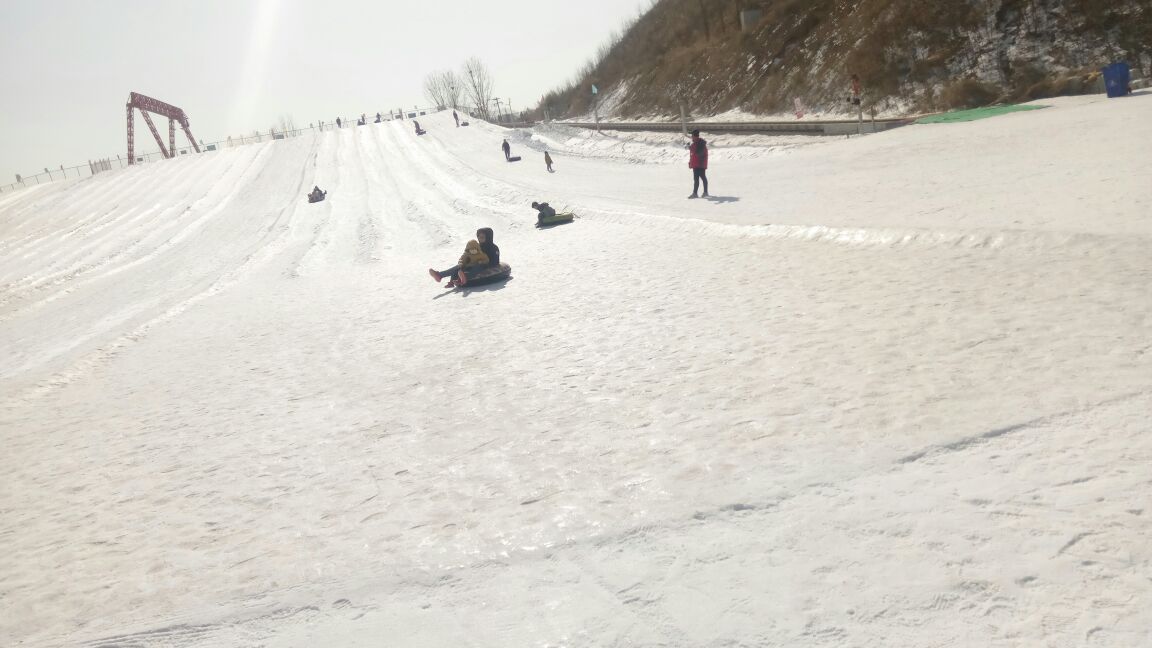 神湖四季滑雪场