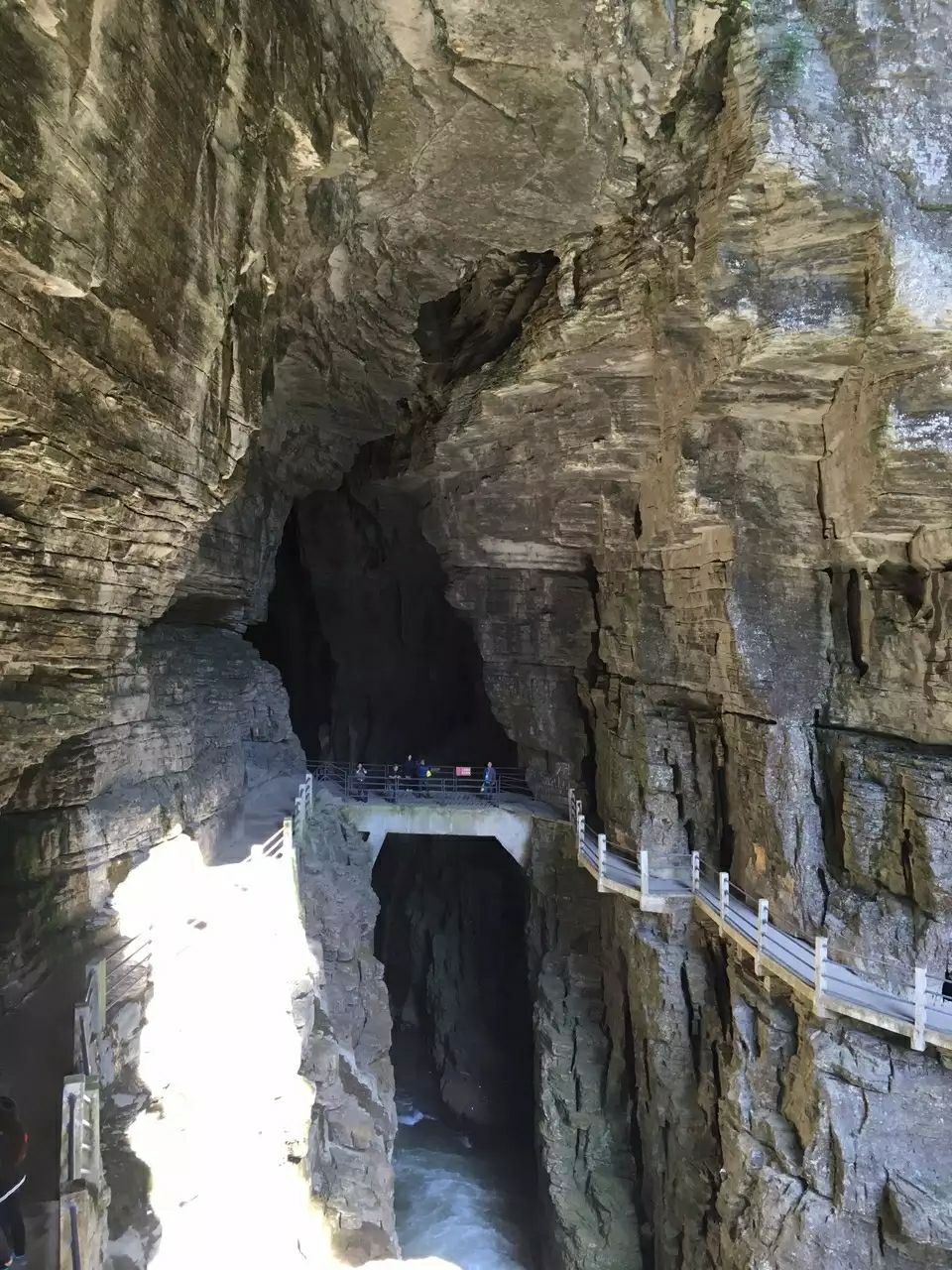 腾龙洞风景区