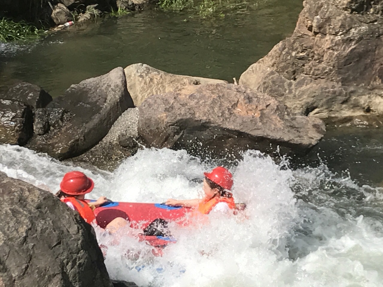 千岛湖龙门峡谷漂流