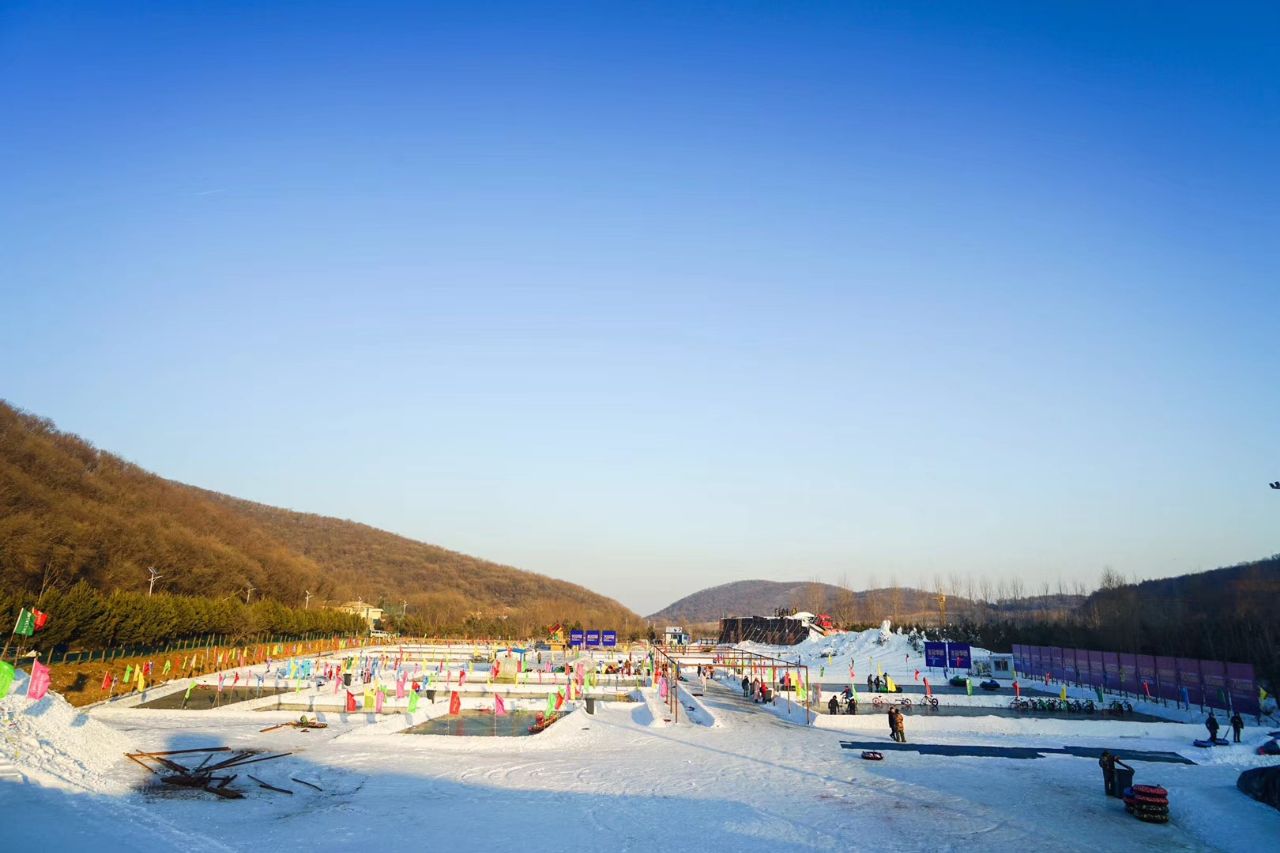 长春莲花山滑雪场攻略,长春莲花山滑雪场门票/游玩