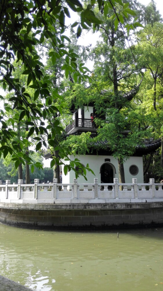 【携程攻略】上海汇龙潭公园景点,坐落在嘉定孔庙旁边