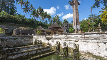 巴厘岛乌鲁瓦图断崖 蓝点 海神庙 金巴兰海滩 水神庙