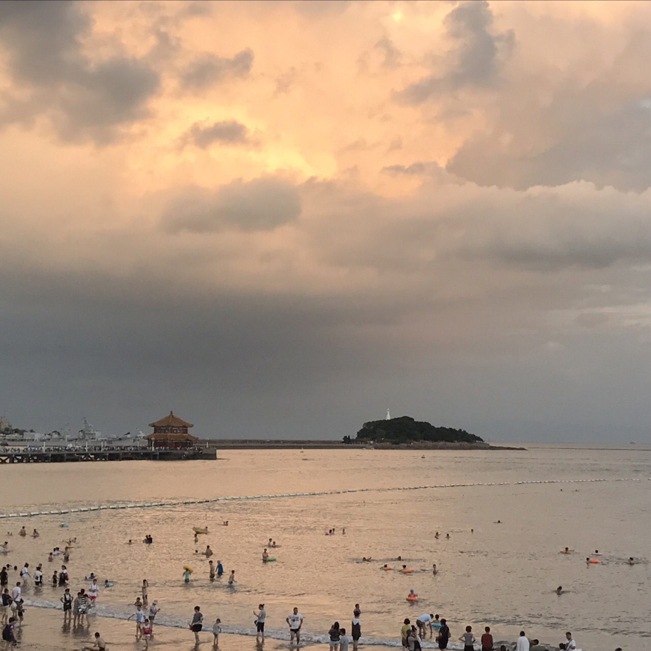 栈桥海水浴场