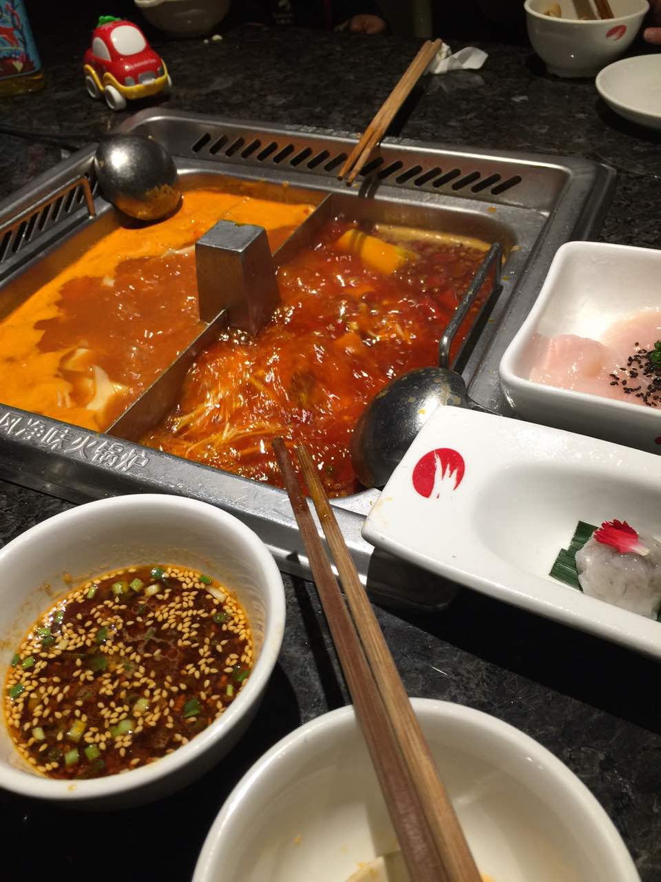 【携程美食林】石狮海底捞火锅(德辉广场店)餐馆,这家店的服务没话说