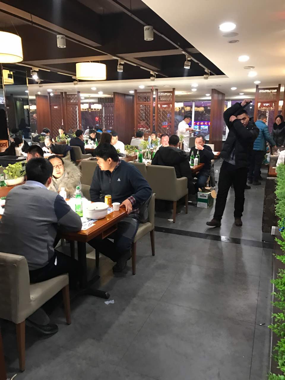 2021东方饺子王(新嘉坡城店)美食餐厅,排一个小时