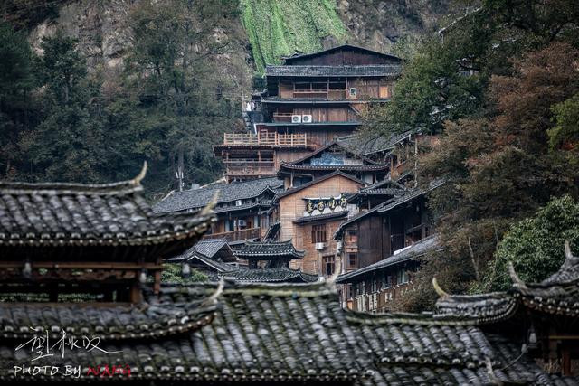 天平地不平,"中国最后秘境"里的特色建筑——苗族吊脚楼