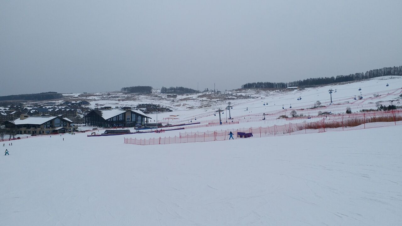 长白山鲁能胜地滑雪场