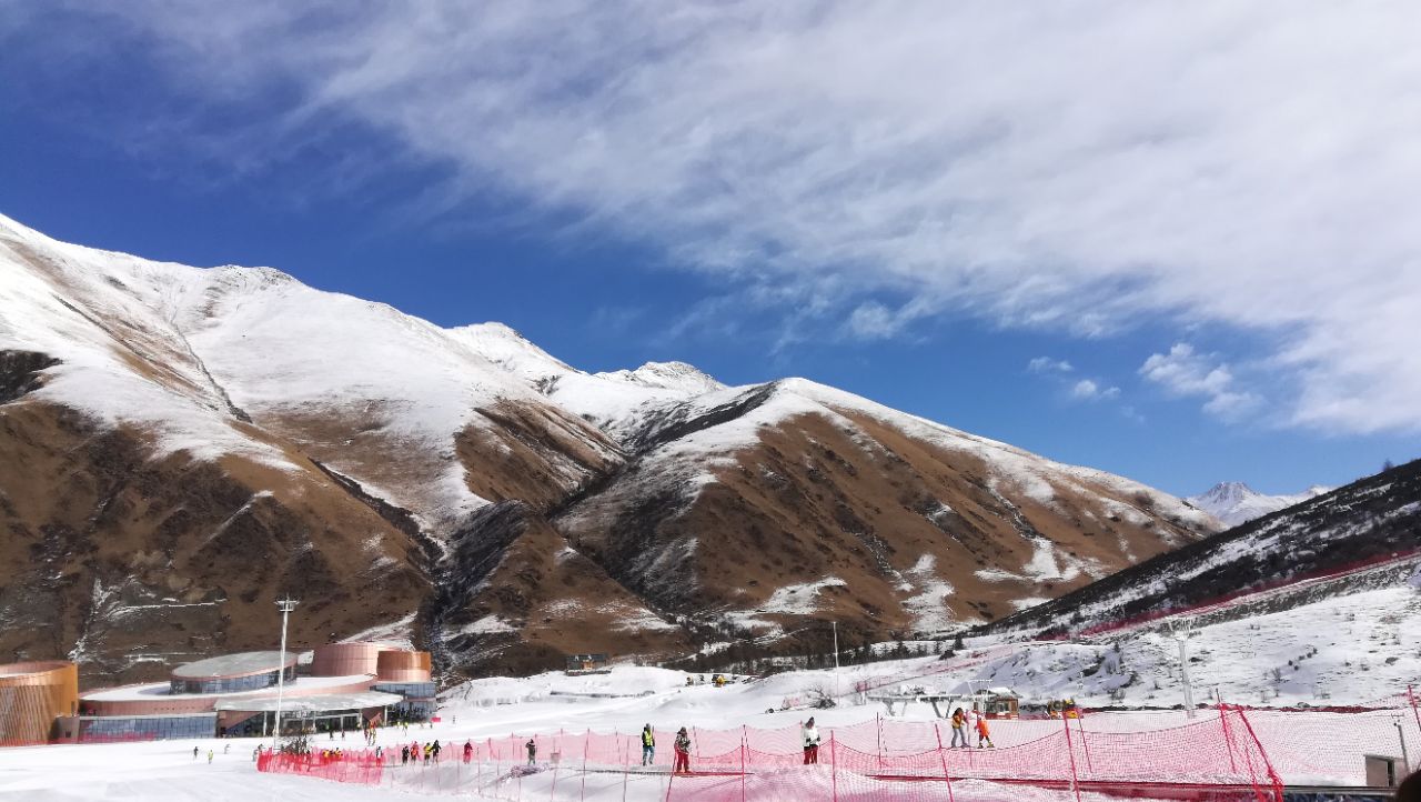 鹧鸪山自然公园滑雪场