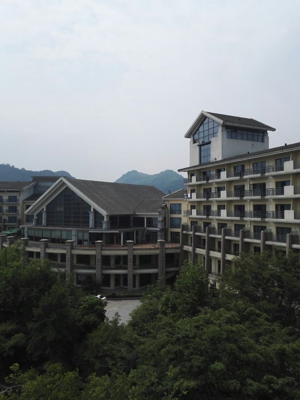 中都青山湖畔大酒店