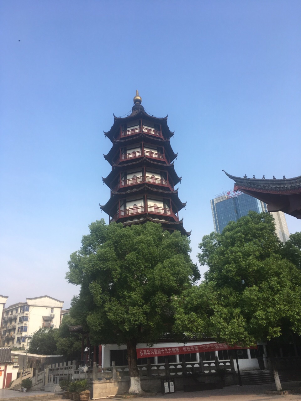 绳金塔