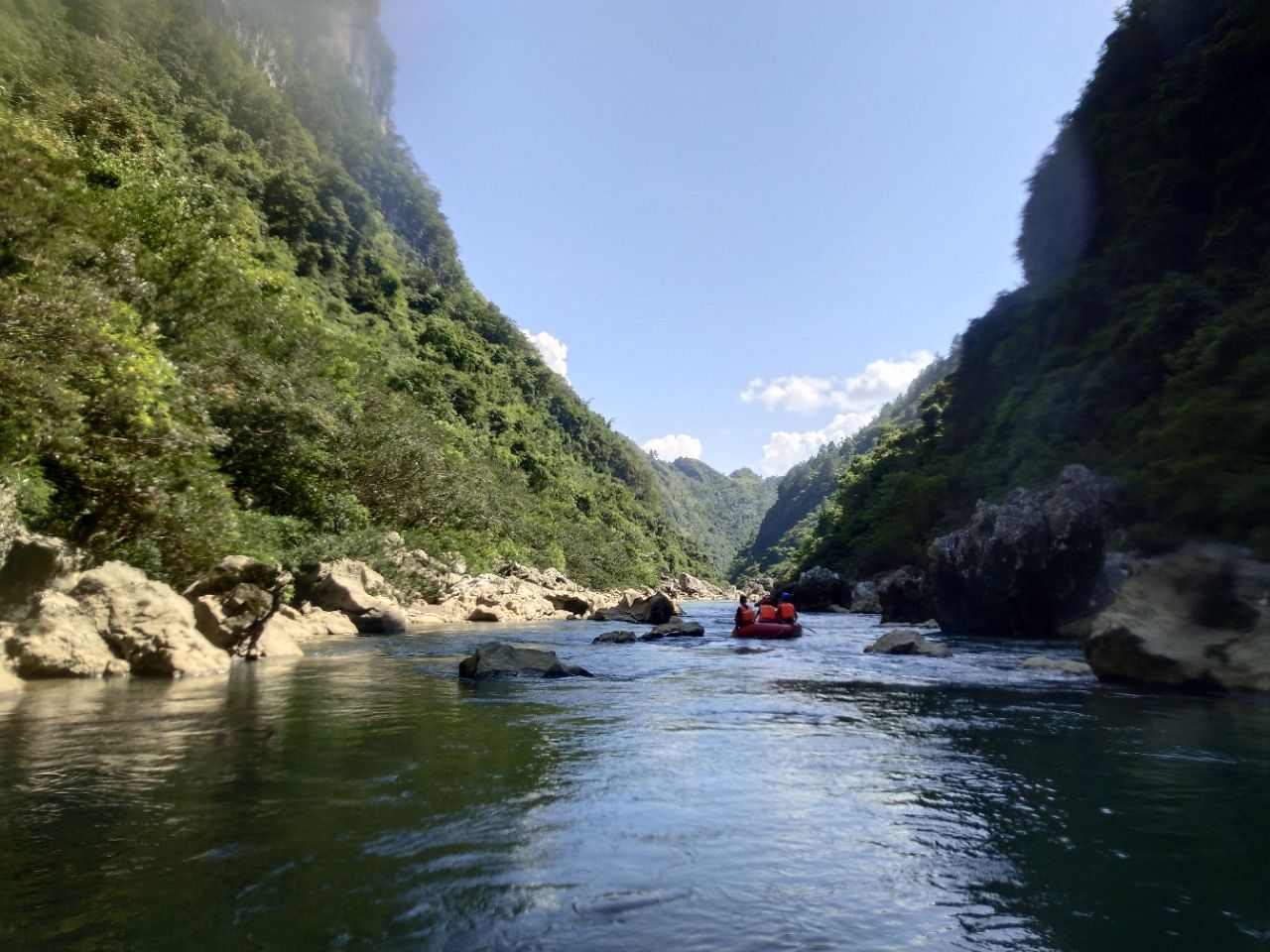 荔波水春河漂流