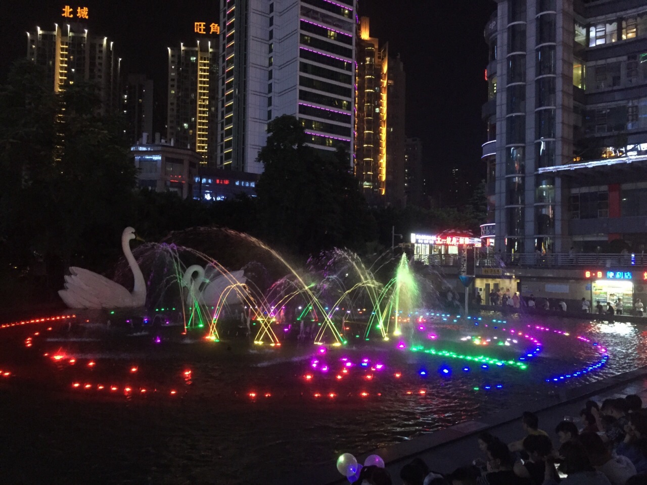 2019观音桥步行街_旅游攻略_门票_地址_游记点评,重庆