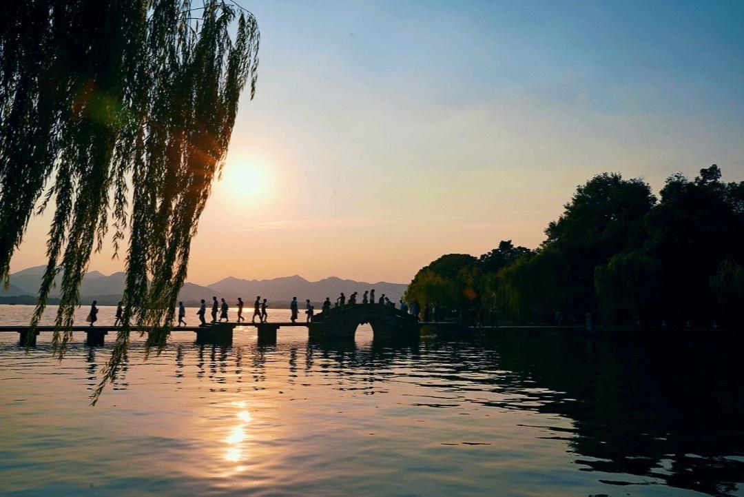 【携程攻略】杭州长桥景点,雷峰夕照——"西湖十景"的