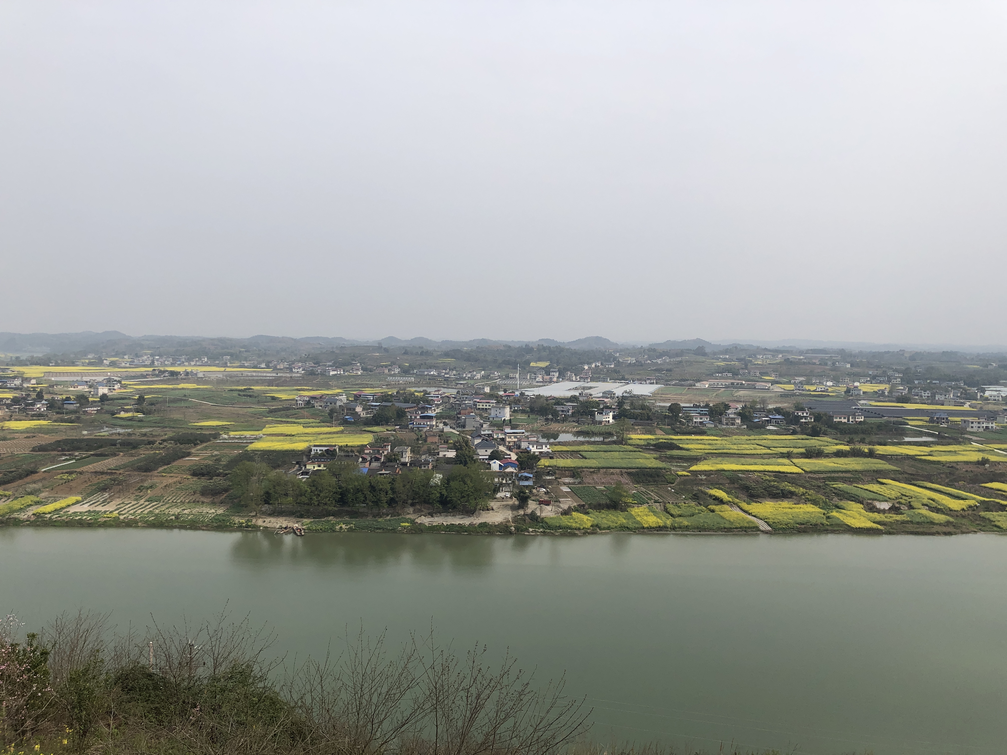 沱江第一湾 直线距离3.1km