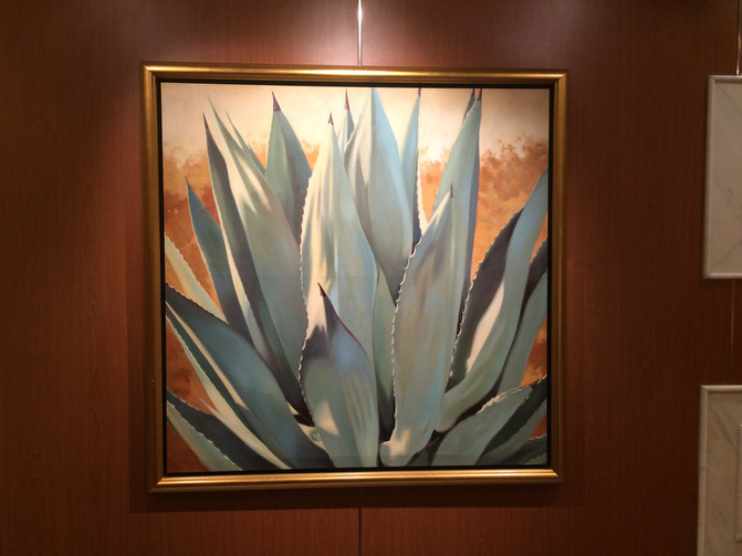 走廊过道楼梯电梯处都会由装饰画,下面两幅是我很喜欢的,有没有记得这