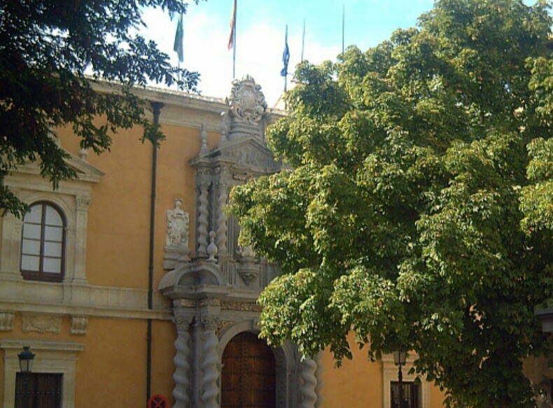格拉纳达大学旅游景点攻略图