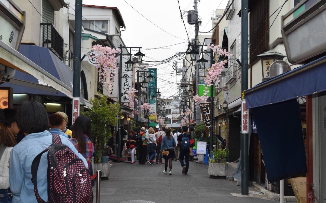 仲见世商店街