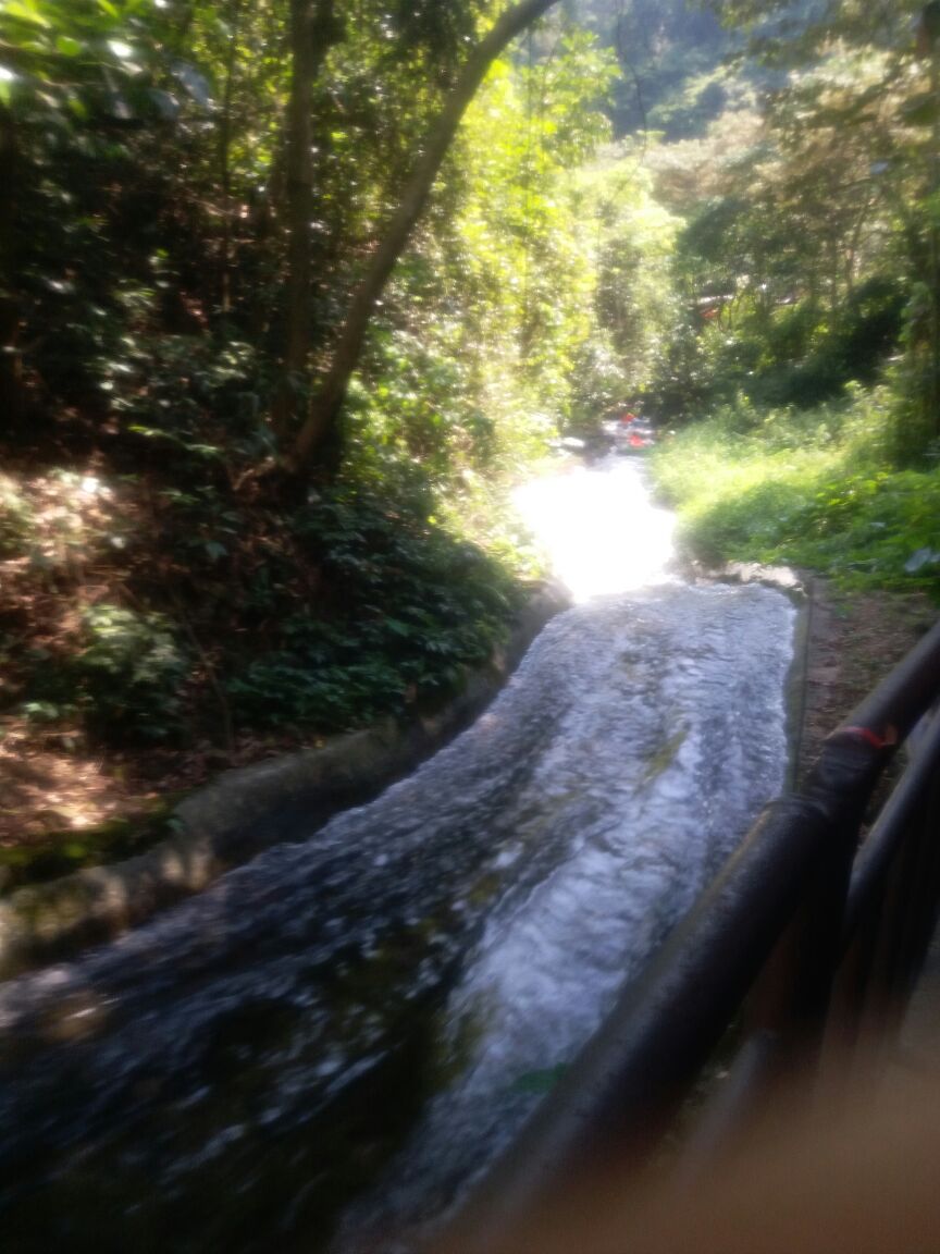 九道谷漂流风景旅游度假区