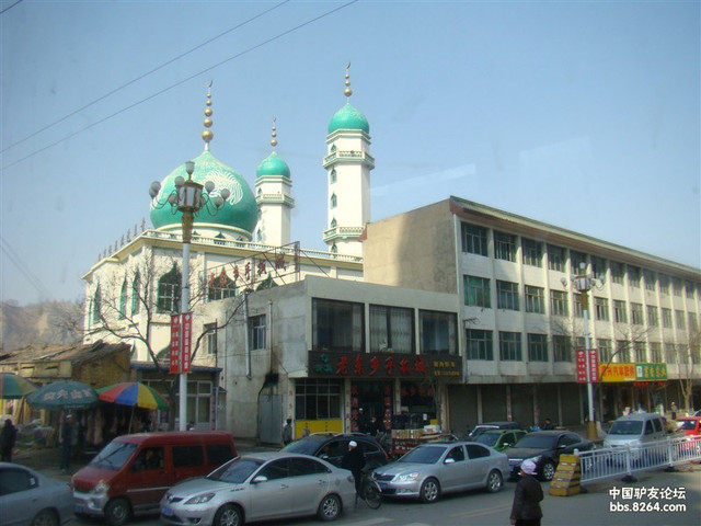临夏市区清真寺.