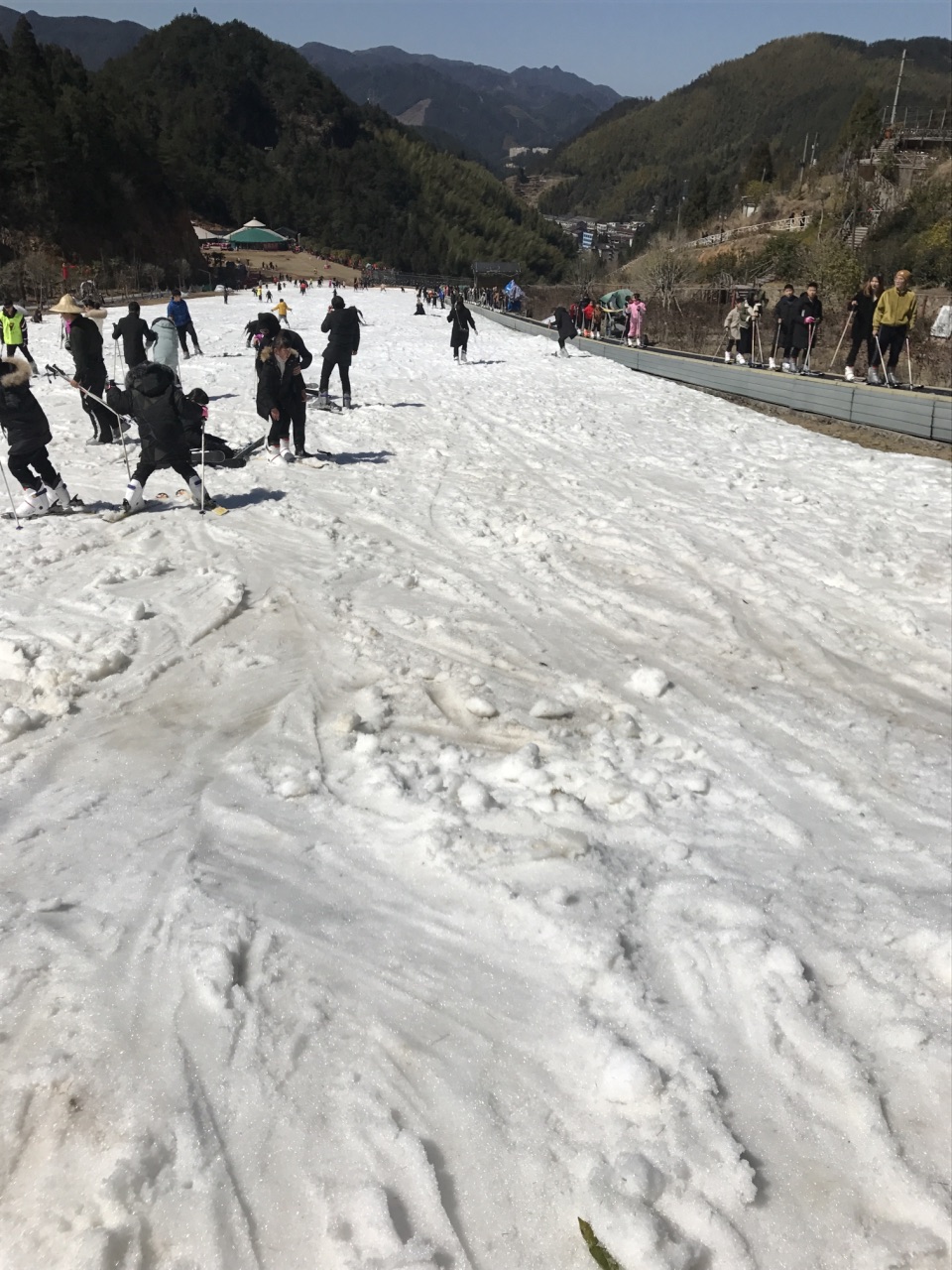 文成绿水尖滑雪场攻略,文成绿水尖滑雪场门票/游玩