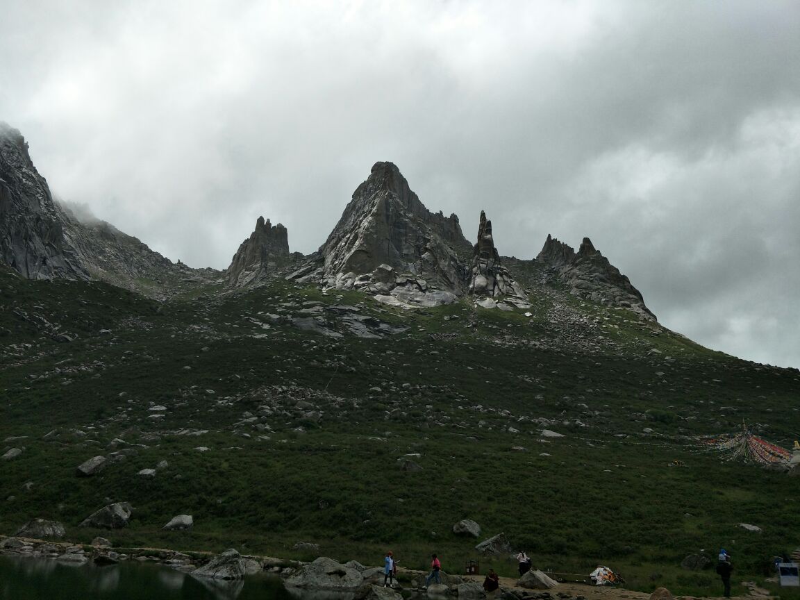 莲宝叶则风景区