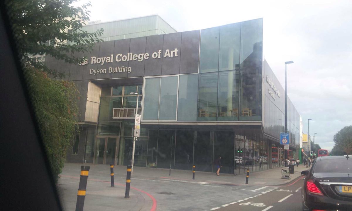 英国皇家艺术学院位于伦敦的肯辛顿核心区,这是一所在艺术和设计专业