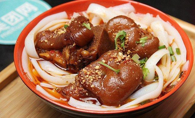 猪脚粉(图源来自网络,侵删)