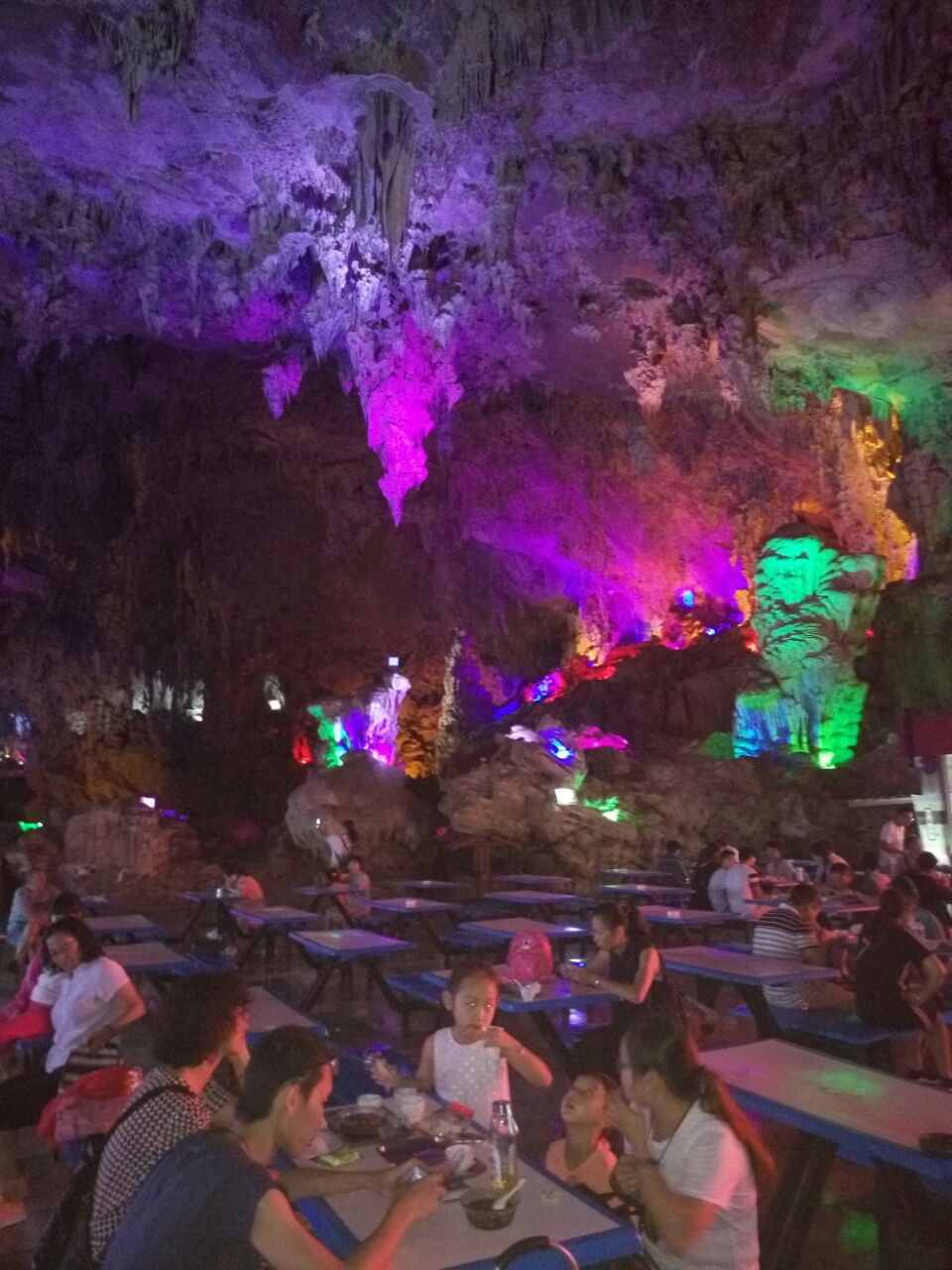 建水燕子洞