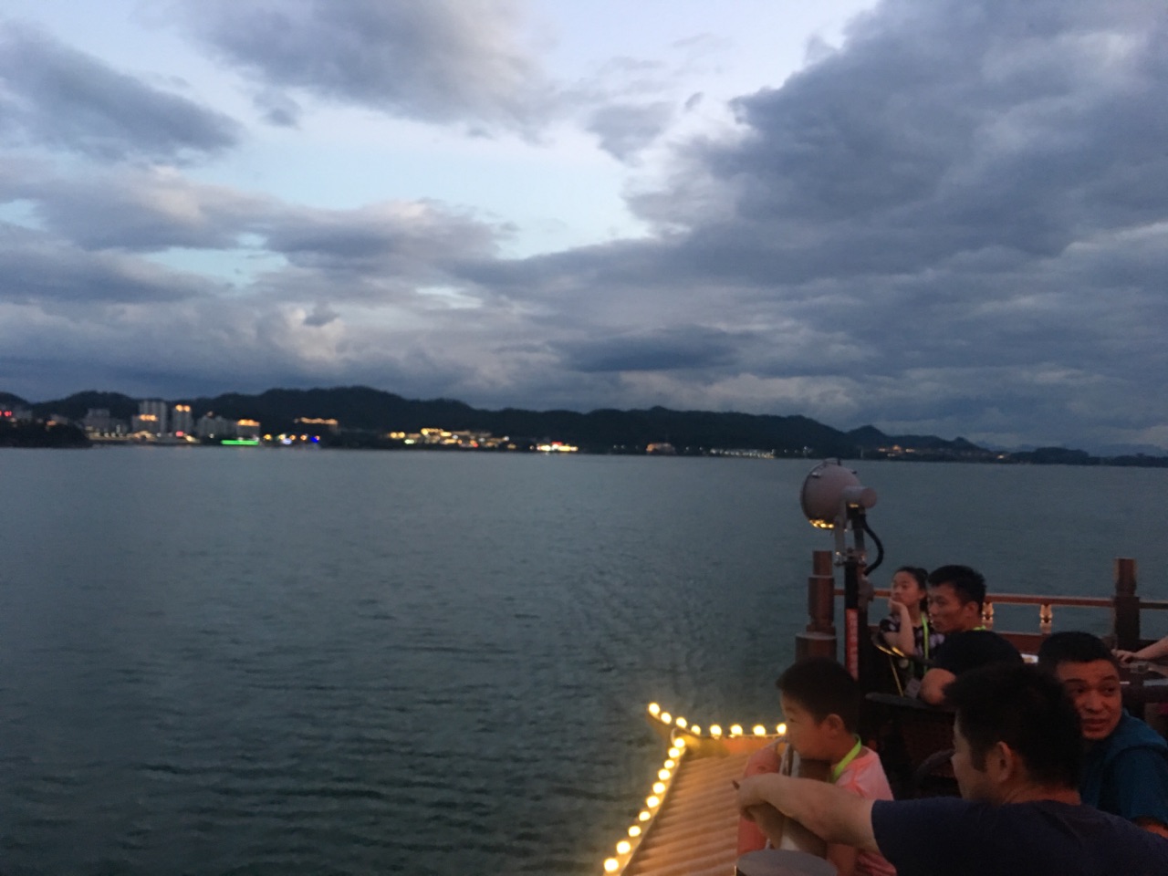 千岛湖夜游