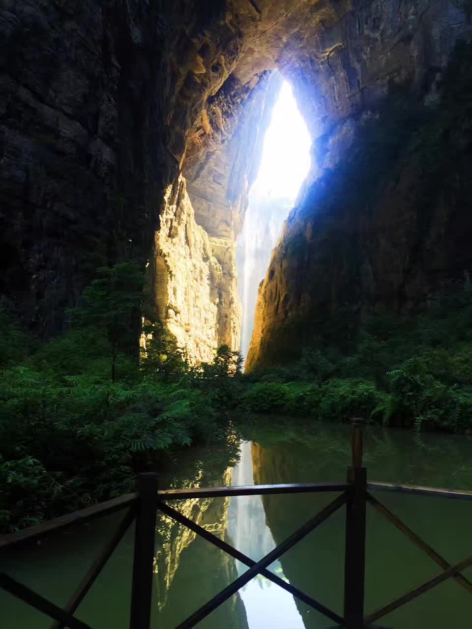 天生三桥～去了天坑地缝,对张艺谋在此选景真是佩服.