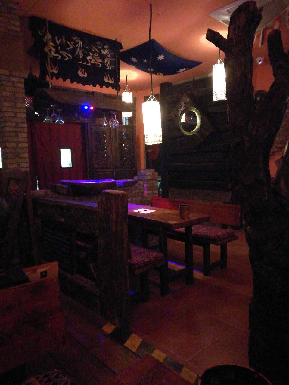 helens小酒馆(杭州运河商厦店)