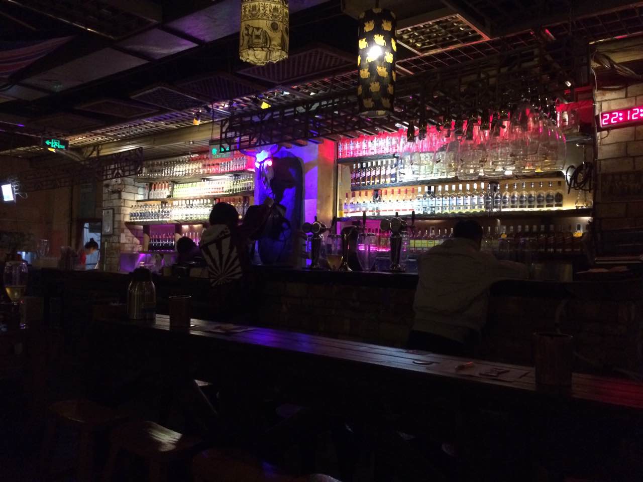 2020helens(天津路店)美食餐厅,环境真心还行,跟三来.