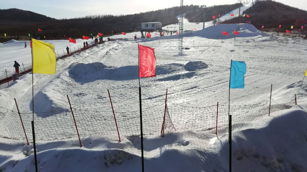 思拉堡虹溪谷滑雪场